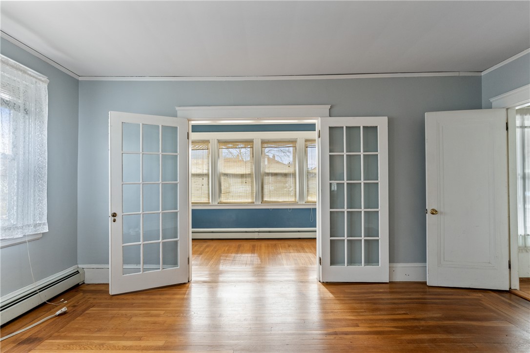16 Friendly Road Cranston, RI 02910 - Photo 4 of 38
