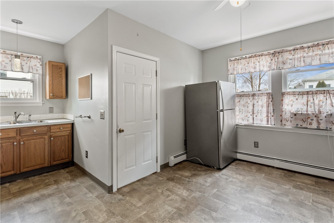 16 Friendly Road Cranston, RI 02910 - Photo 10 of 38