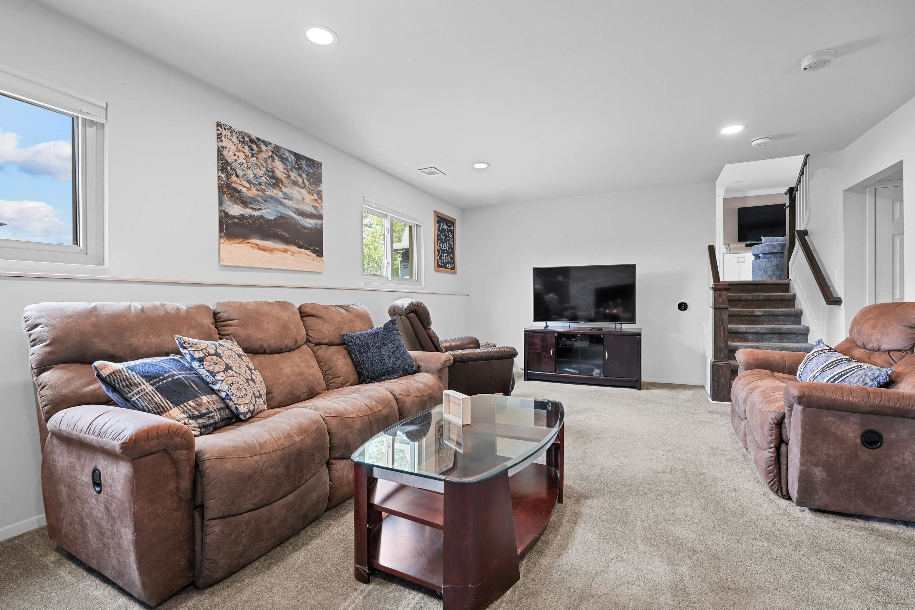 47381 Juniper Road Macomb, MI 48044 - Photo 23 of 26 50117468-22.JPG
