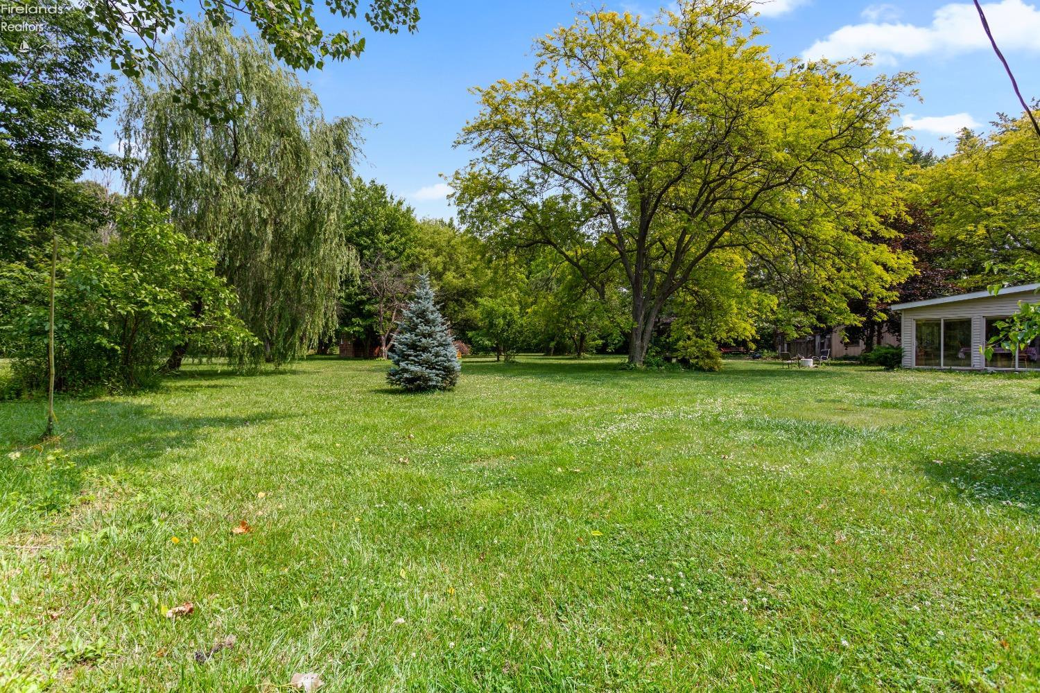 6514 Barnes Road North Vermilion, OH 44089 - Photo 36 of 39 Gallery Image 36