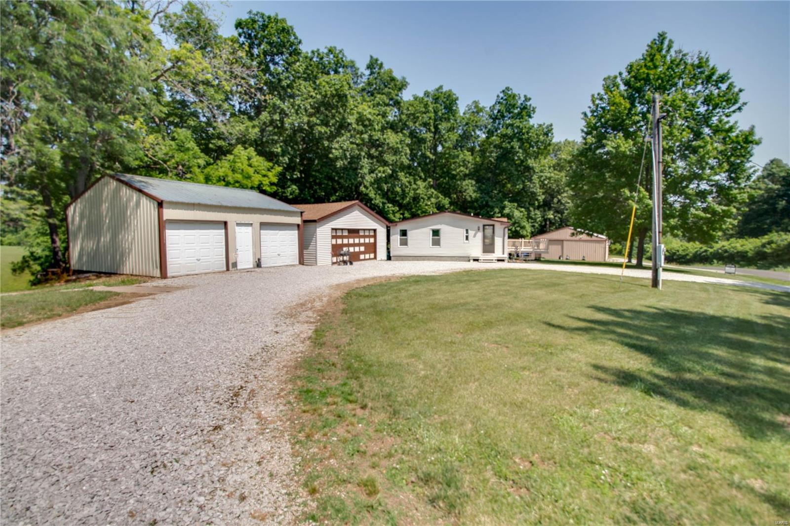 33294 Crystal Lake Road Jerseyville, IL 62052 - Photo 3 of 25