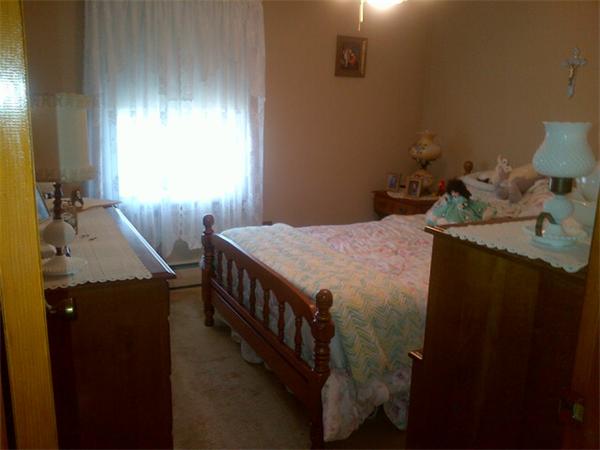 248 Frost Street Fall River, MA 02721 - Photo 4 of 9 Gallery Image 4