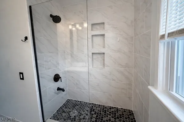 $2,900 | 174 Sheridan Avenue, Unit 2, Clifton, NJ 07011