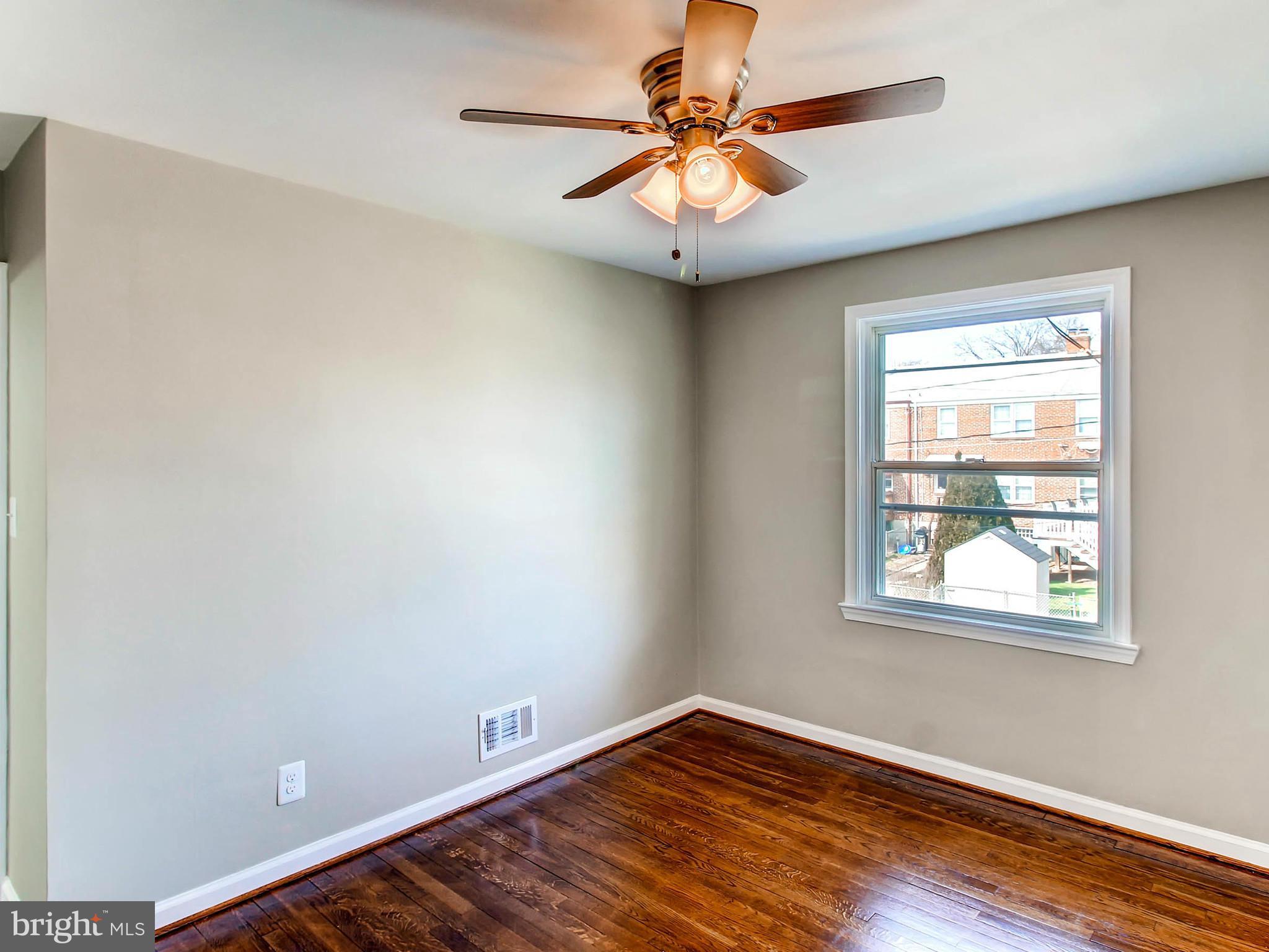 118 Garden Ridge Road Catonsville, MD 21228 - Photo 20 of 28 Bedroom