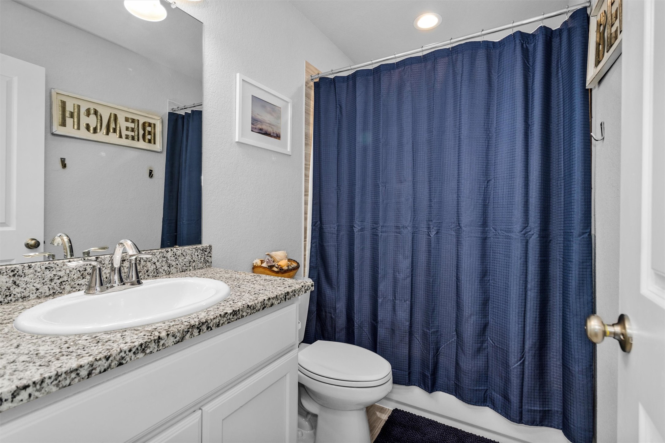 2375 Hagerman Road Conroe, TX 77384 - Photo 29 of 35 Second full size bathroom upstairs.