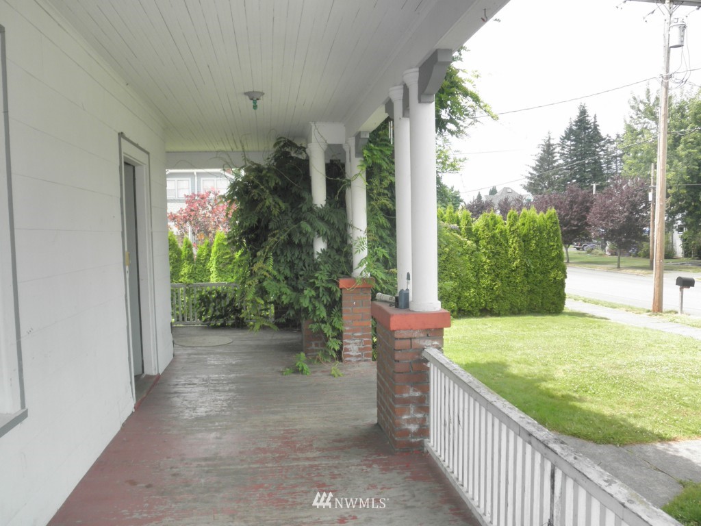 1077 Main Street Buckley, WA 98321 - Photo 4 of 10 Gallery Image 4
