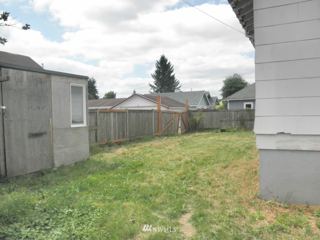 1077 Main Street Buckley, WA 98321 - Photo 9 of 10 Gallery Image 9