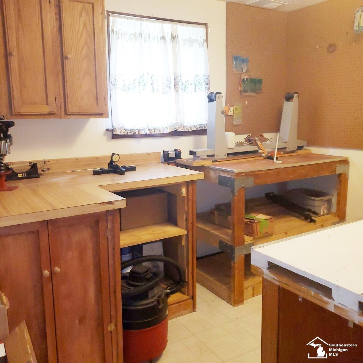 51785 11 Mile Road South Lyon, MI 48178 - Photo 30 of 34 50087444-30.JPG