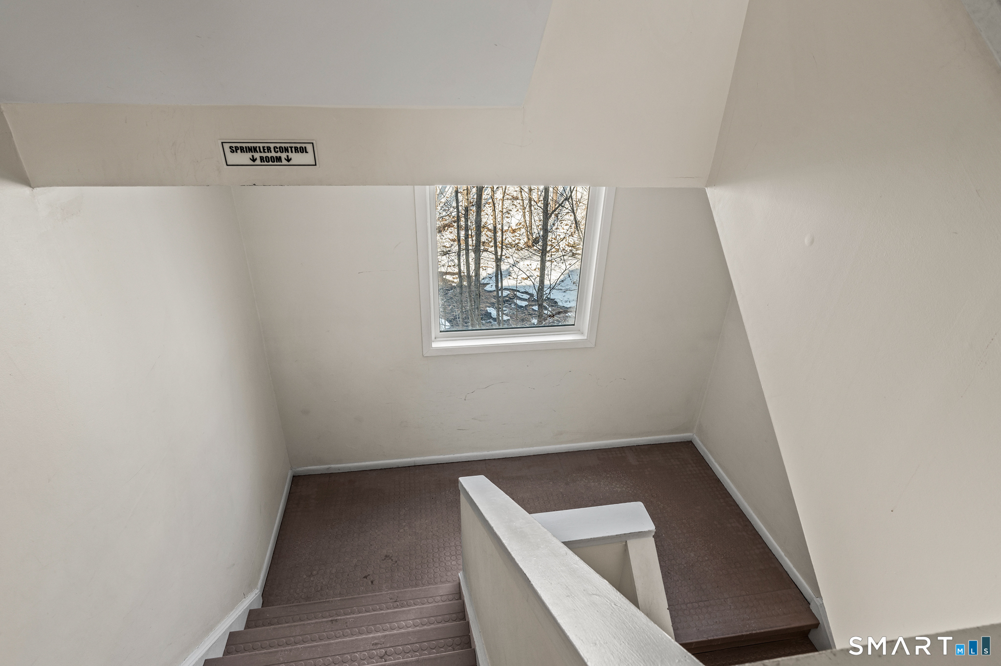 14 Newtown Road, Unit B6 Danbury, CT 06810 - Photo 19 of 21