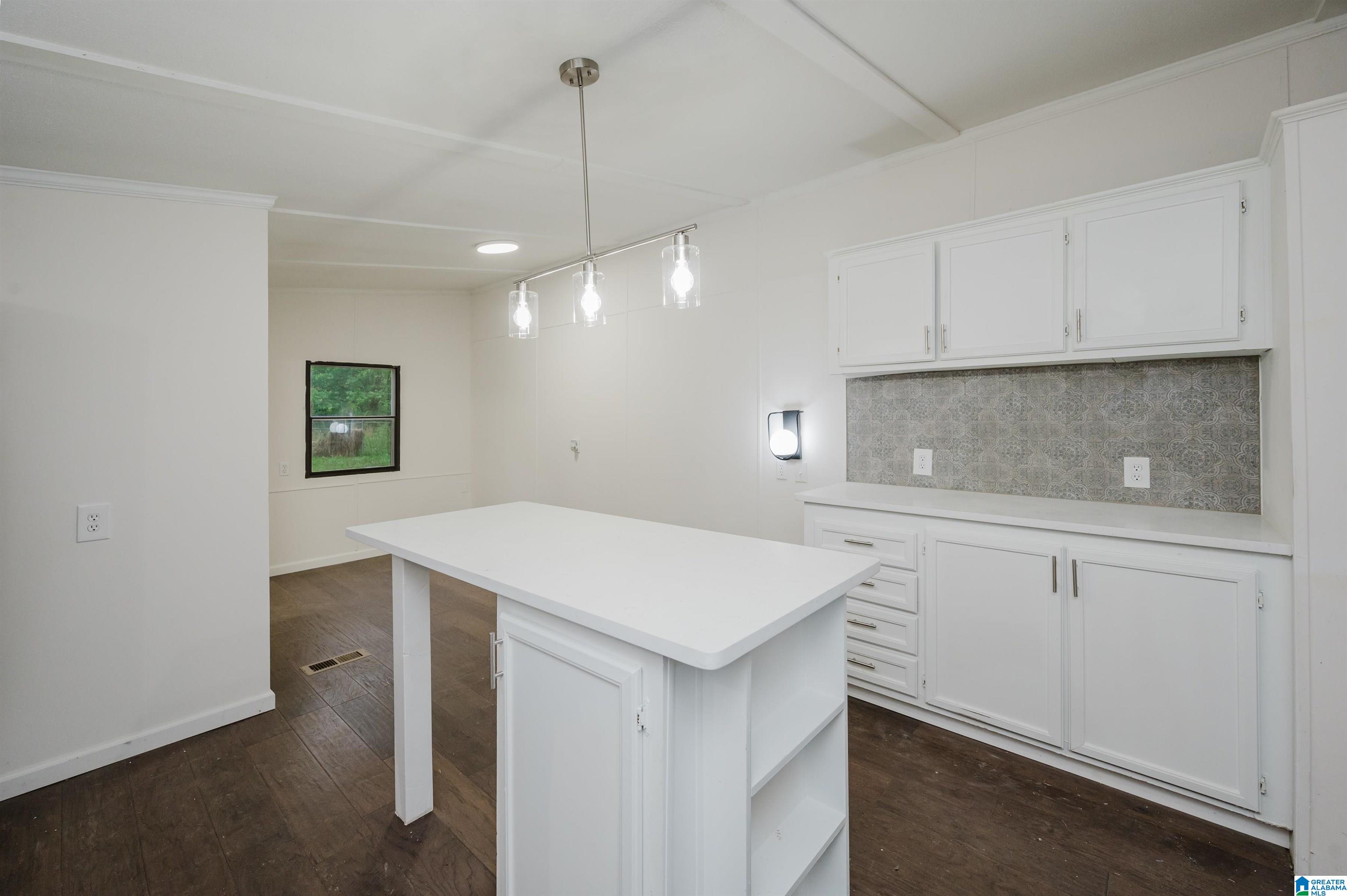 881 Southview Road Sylacauga, AL 35150 - Photo 15 of 39