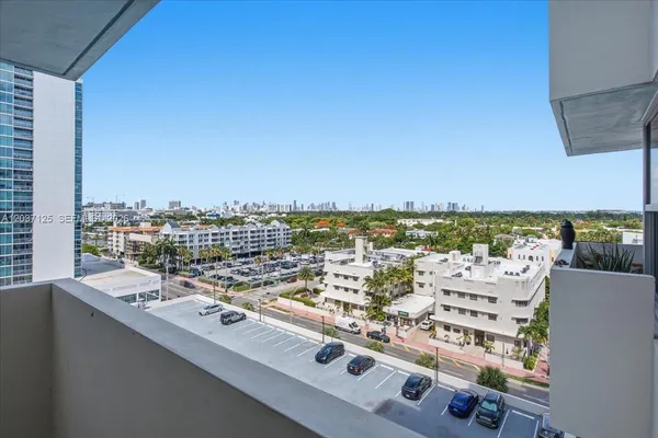 $3,000 | 2899 Collins Avenue, Unit 1022, Miami Beach, FL 33140