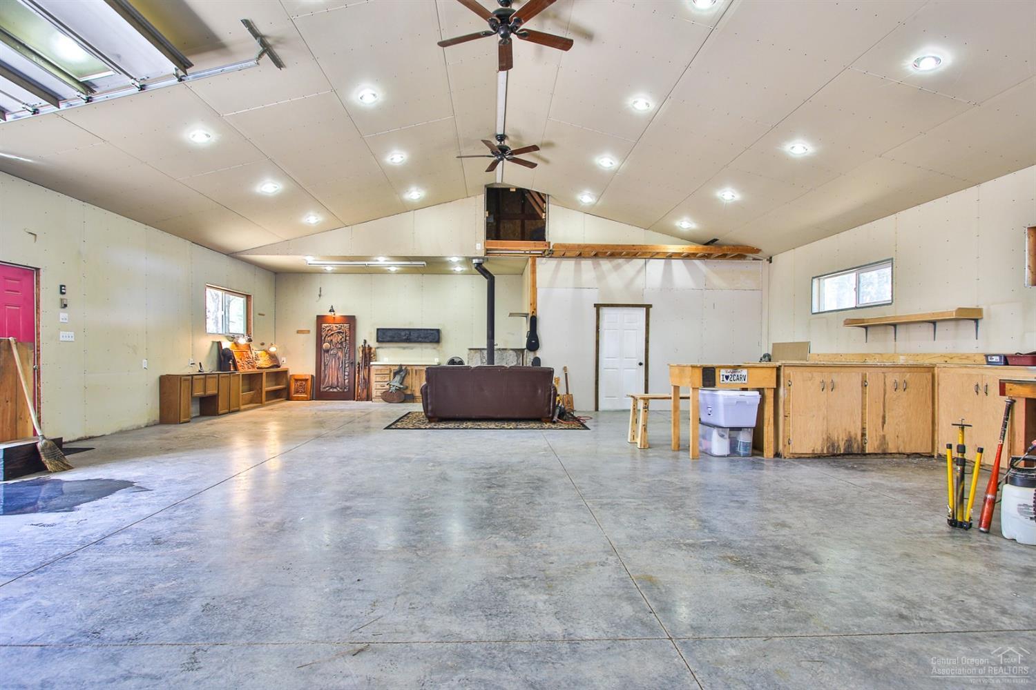 60198 Turquoise Road Bend, OR 97702 - Photo 20 of 25 Gallery Image 20