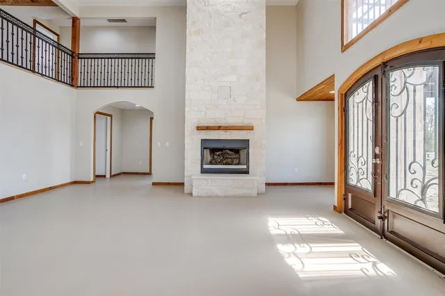 a view of entryway and hall