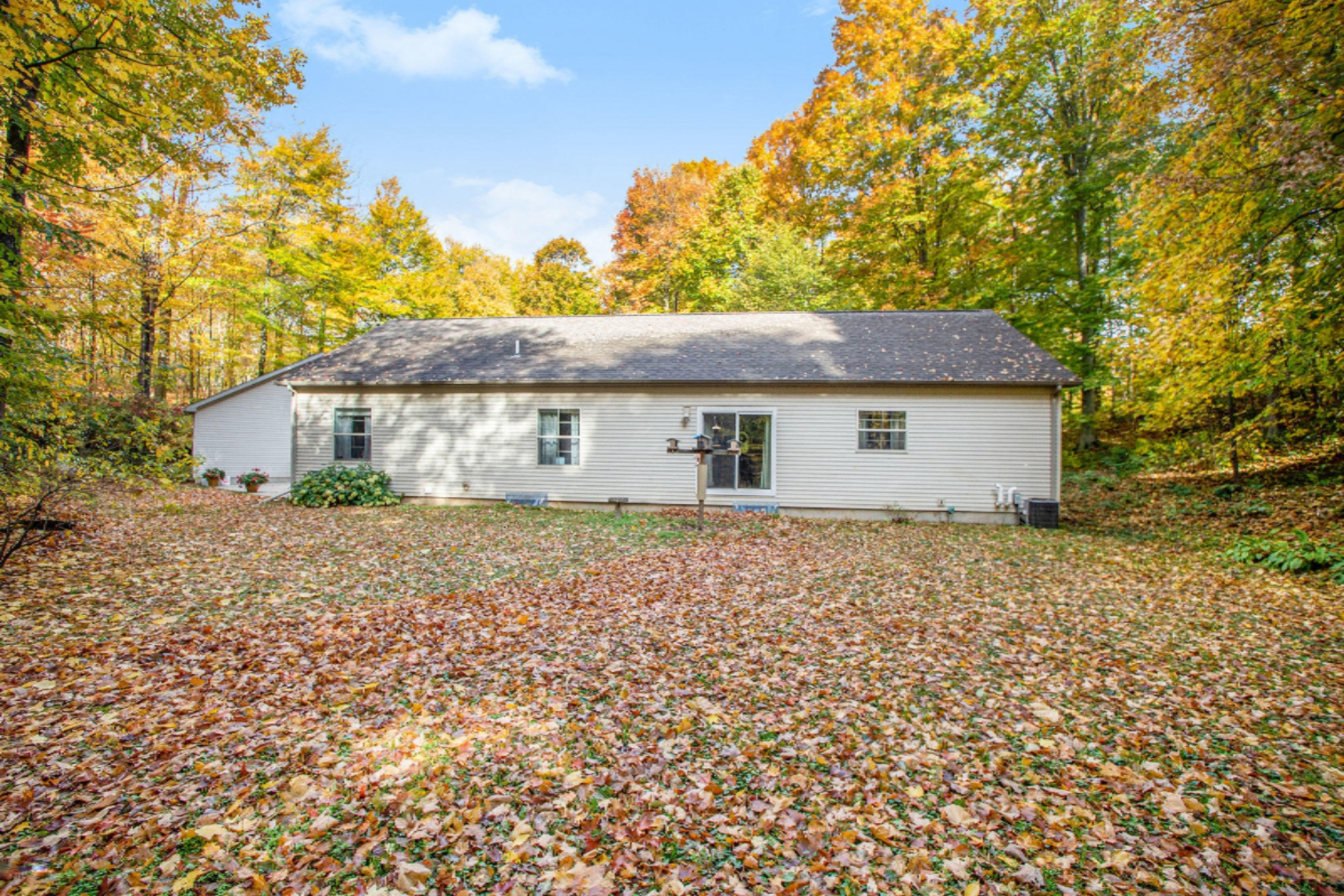 11246 Smith Valley Road Berrien Springs, MI 49103 - Photo 3 of 29 IMG_2998