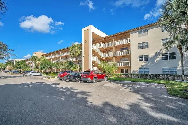 $115,000 | 2302 Lucaya Lane, Unit D2, Coconut Creek, FL 33066