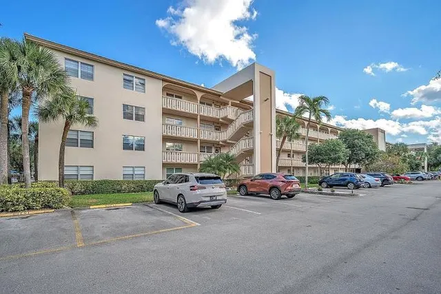 $115,000 | 2302 Lucaya Lane, Unit D2, Coconut Creek, FL 33066