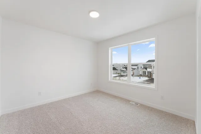 $589,580 | 7554 Upper 42nd Street North, Oakdale, MN 55128