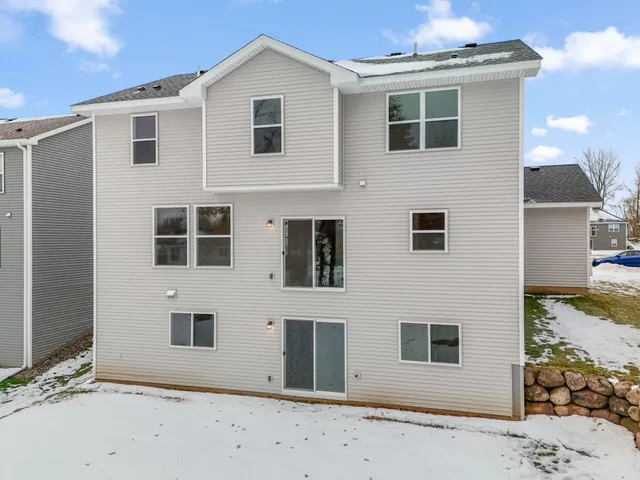 $589,580 | 7554 Upper 42nd Street North, Oakdale, MN 55128