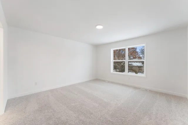 $589,580 | 7554 Upper 42nd Street North, Oakdale, MN 55128