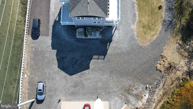 a picture of a bathroom