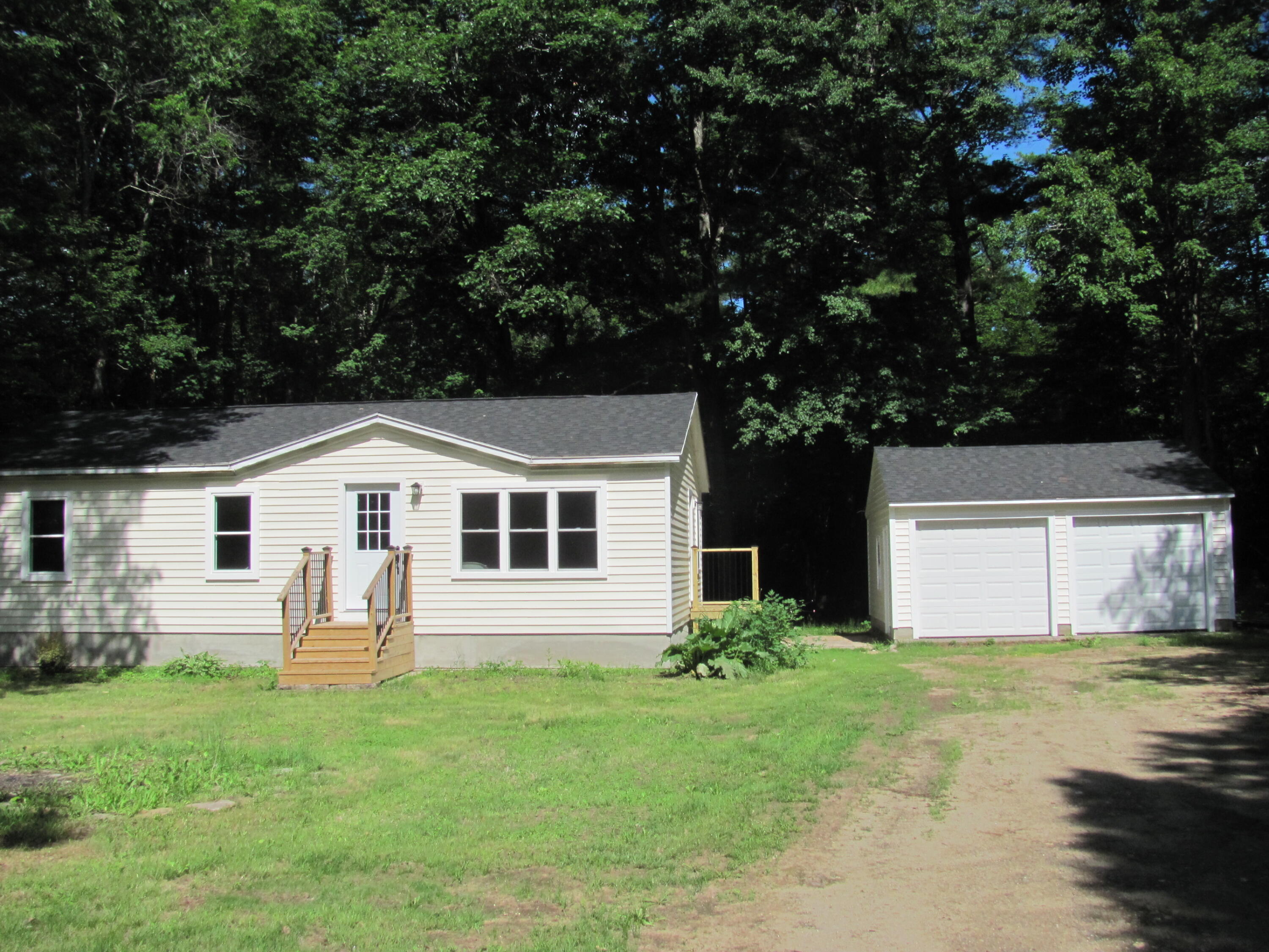 178 Number Six Road Oxford, ME 04270 - Photo 3 of 14 IMG_0931