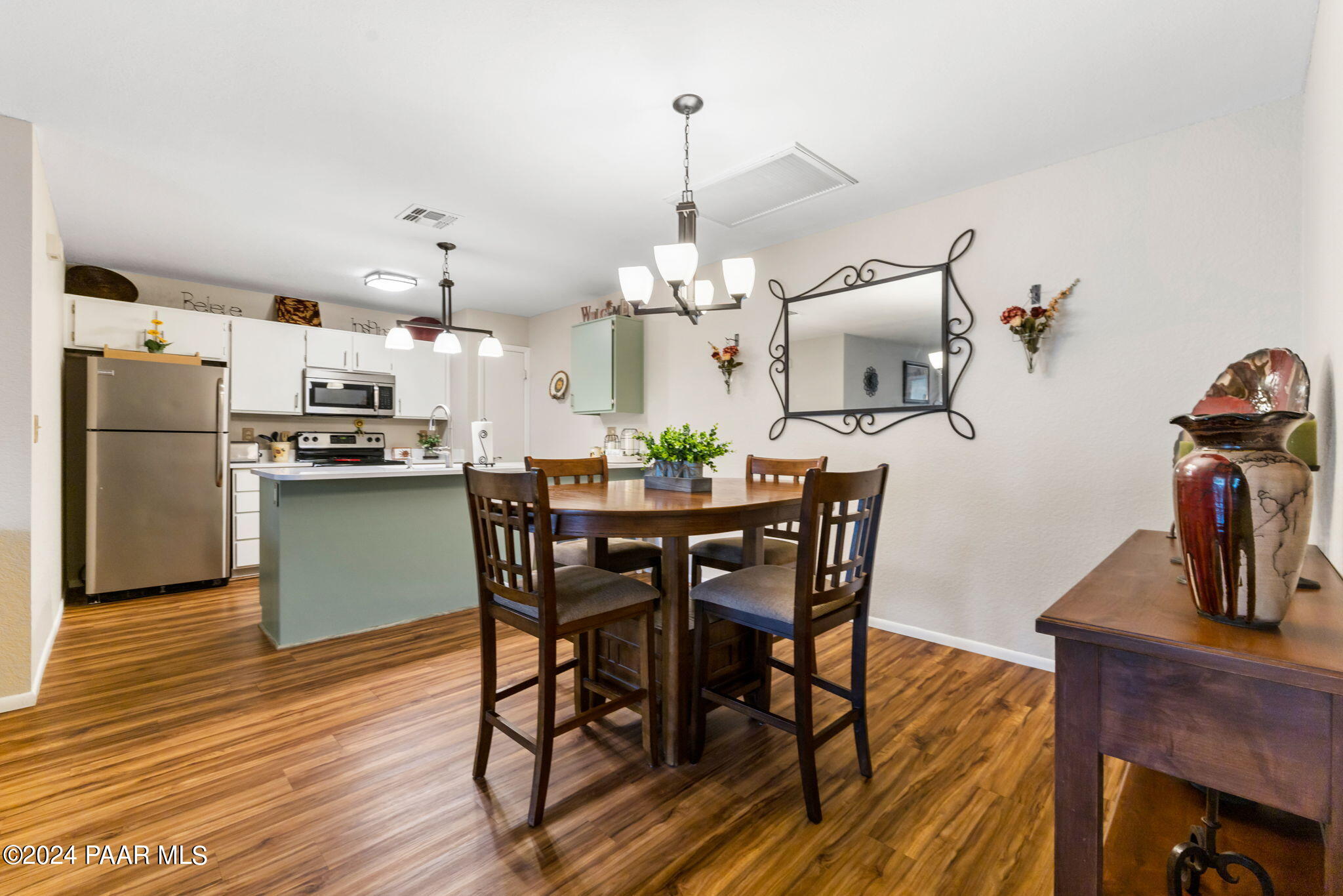 3089 Montana Terrace Road, Unit 3G Prescott, AZ 86301 - Photo 9 of 18 Dining Room and Kitchen