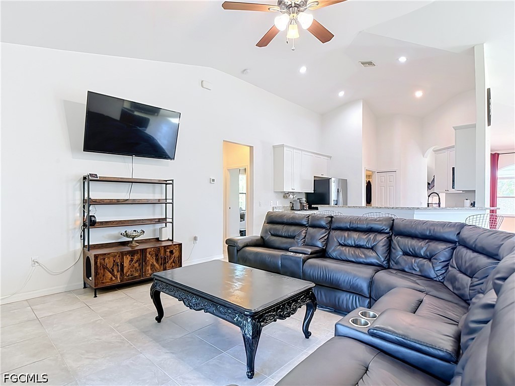 3907 11th Street Southwest Lehigh Acres, FL 33976 - Photo 5 of 43