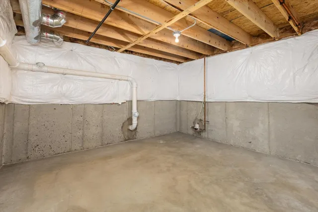 $395,000 | 6616 Hadrian Drive, Joliet, IL 60431