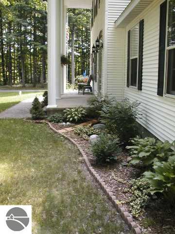 3603 East Long Lake Road Traverse City, MI 49685 - Photo 4 of 15 1694570-3.JPG
