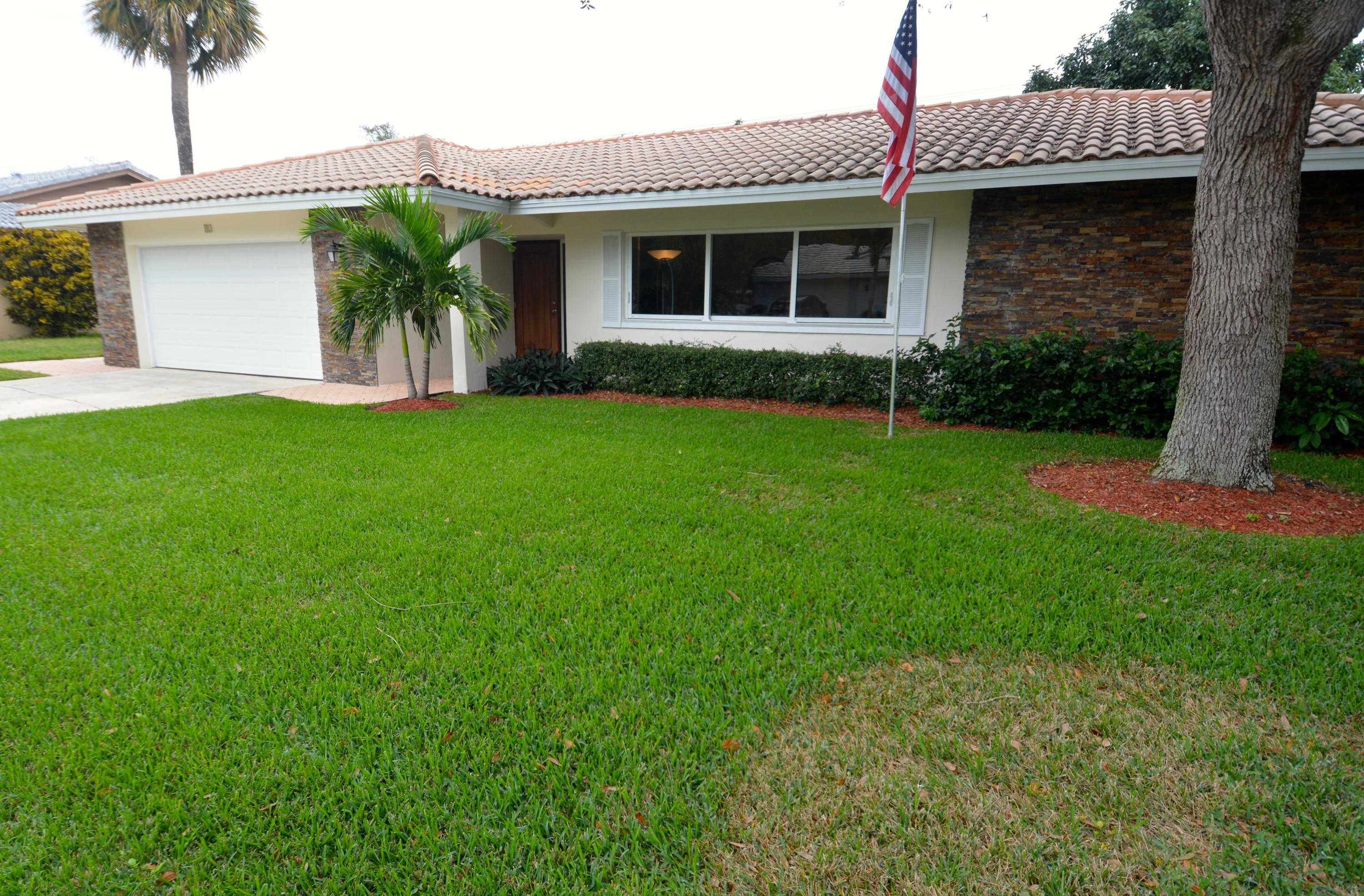 110 Southwest 9th Avenue Boca Raton, FL 33486 - Photo 1 of 32 Front