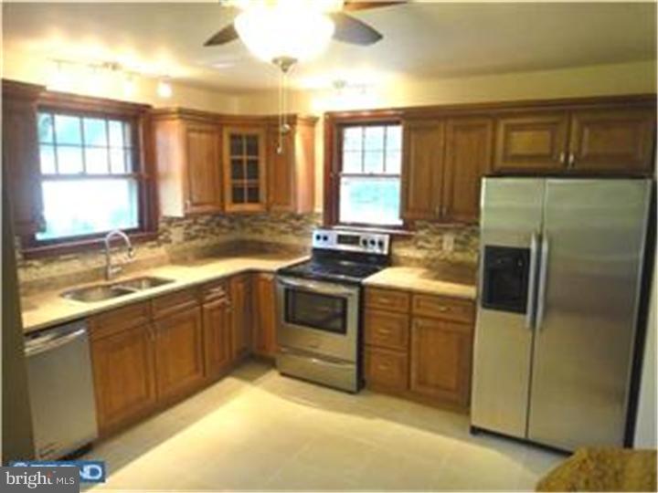 15157 Wayside Road Philadelphia, PA 19116 - Photo 13 of 20 Gallery Image 13