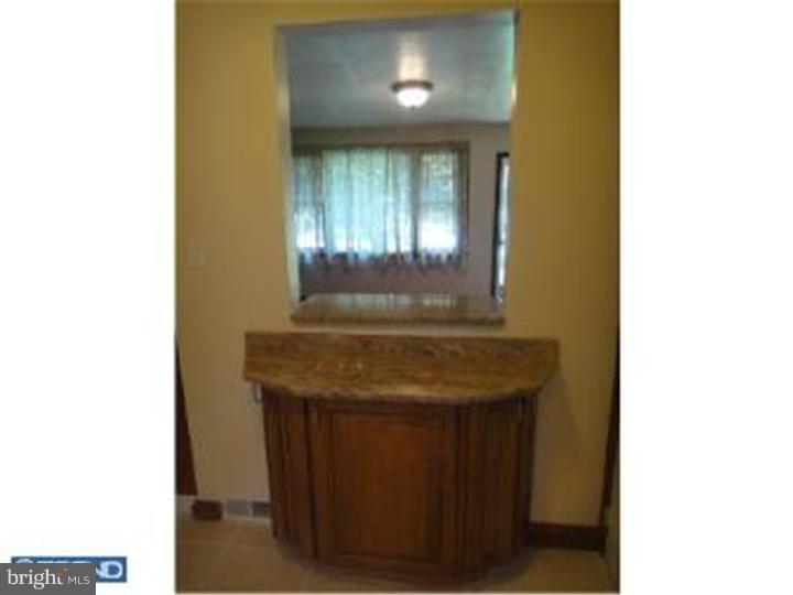 15157 Wayside Road Philadelphia, PA 19116 - Photo 15 of 20 Gallery Image 15