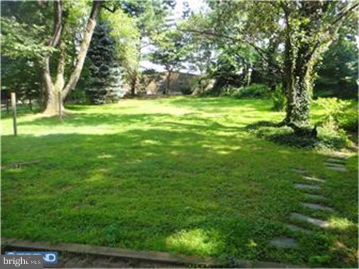 15157 Wayside Road Philadelphia, PA 19116 - Photo 18 of 20 Gallery Image 18