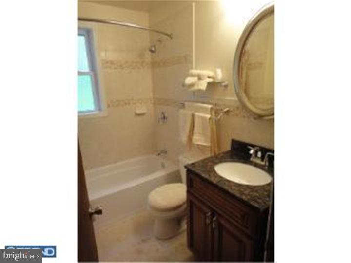 15157 Wayside Road Philadelphia, PA 19116 - Photo 9 of 20 Gallery Image 9