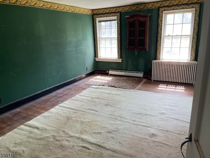 11 Creek Road Whitehouse Station, NJ 08889 - Photo 18 of 32