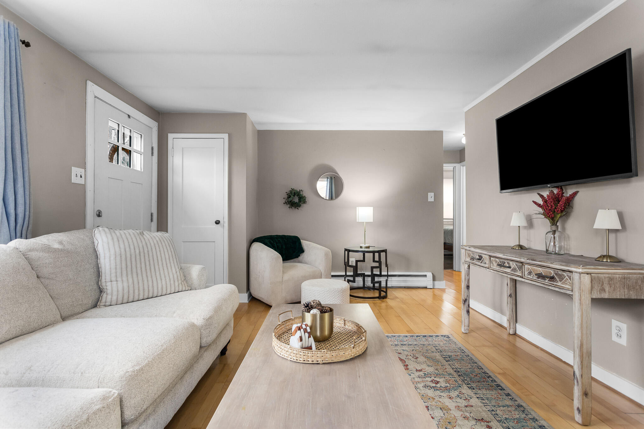 148 Thornton Road Bangor, ME 04401 - Photo 12 of 40 Living Room