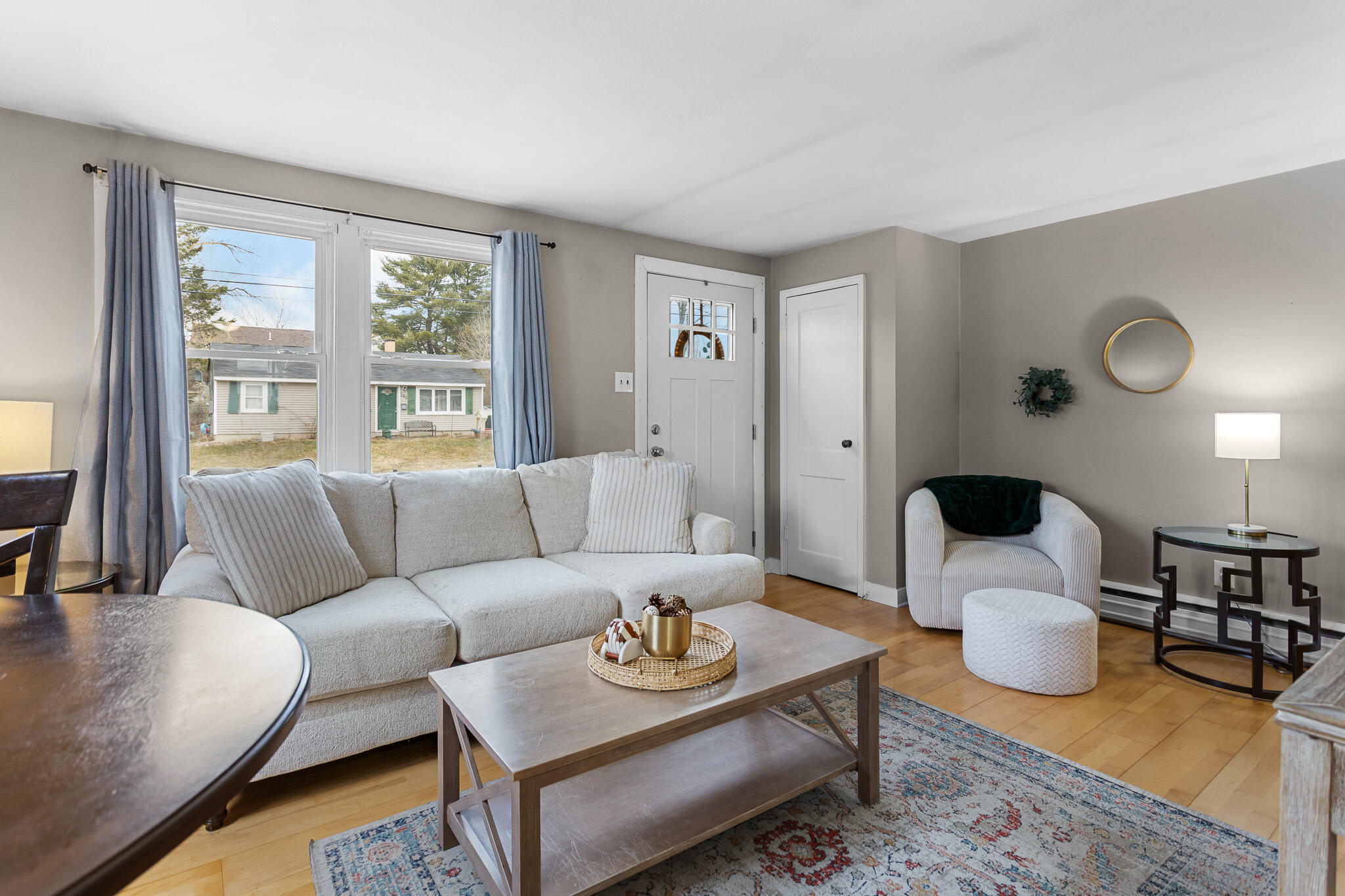 148 Thornton Road Bangor, ME 04401 - Photo 14 of 40 Living Room