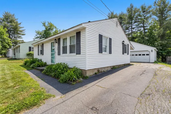 $275,000 | 148 Thornton Road, Bangor, ME 04401