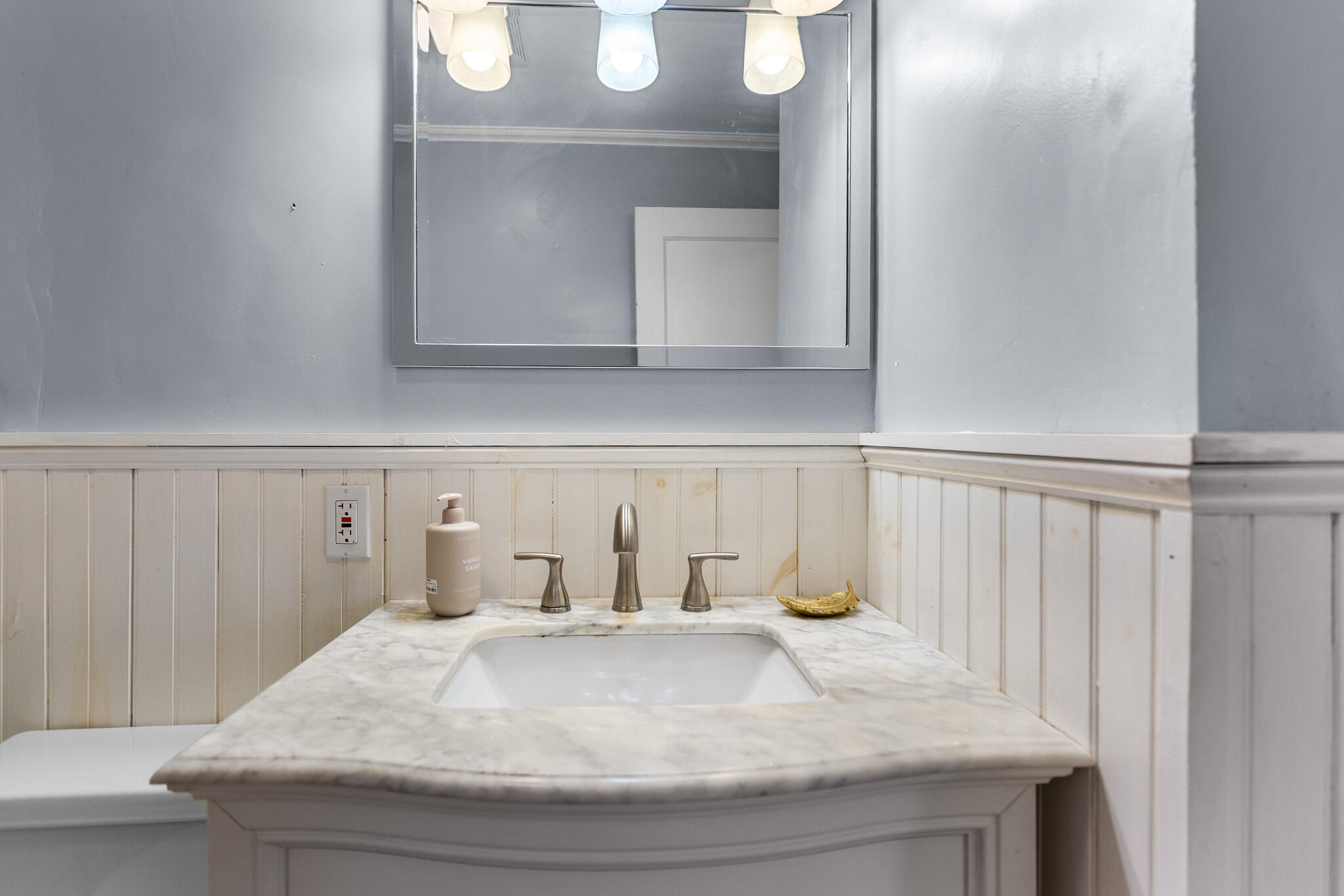 148 Thornton Road Bangor, ME 04401 - Photo 39 of 40 Bathroom