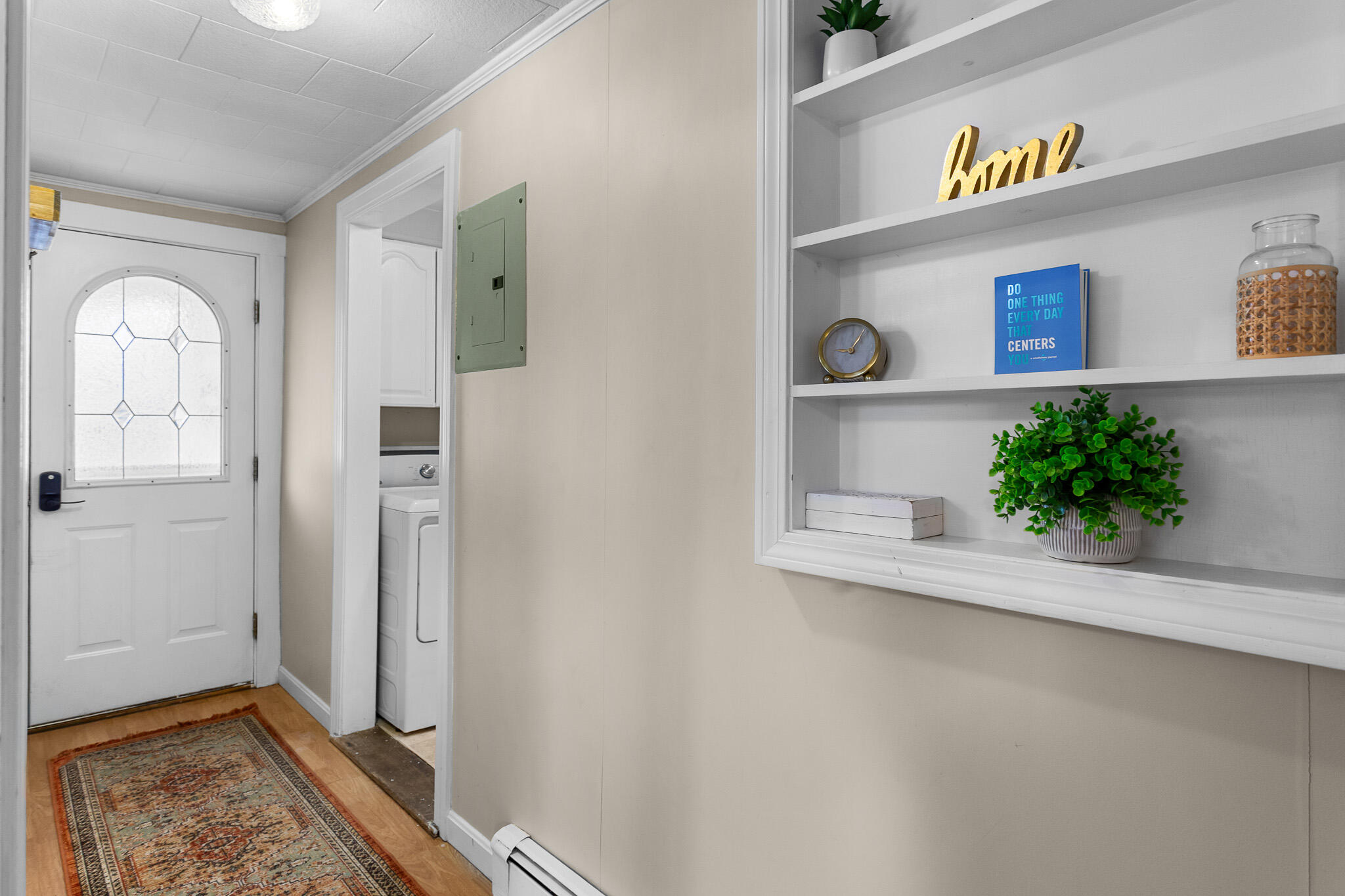 148 Thornton Road Bangor, ME 04401 - Photo 7 of 40 Hallway