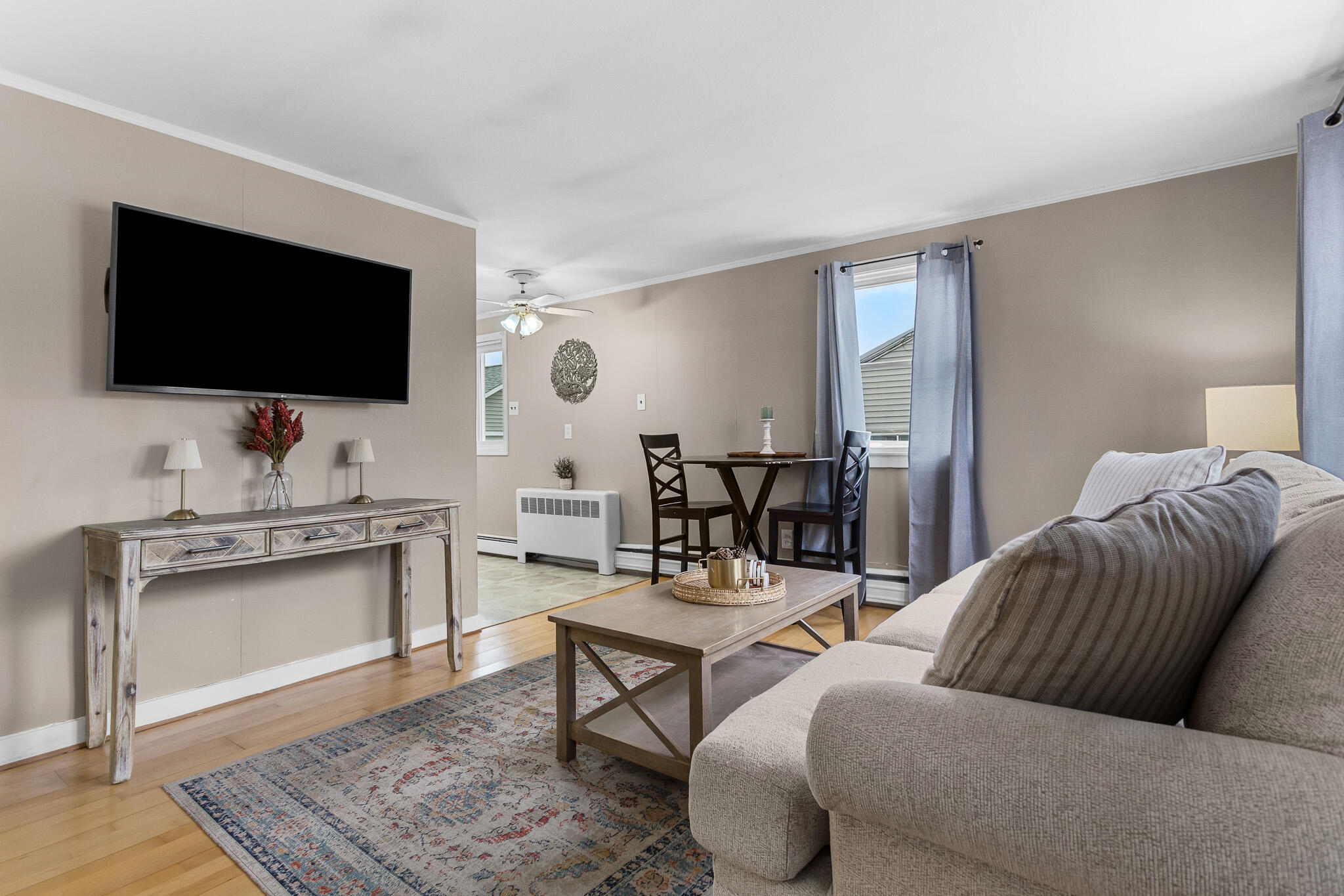 148 Thornton Road Bangor, ME 04401 - Photo 10 of 40 Living Room