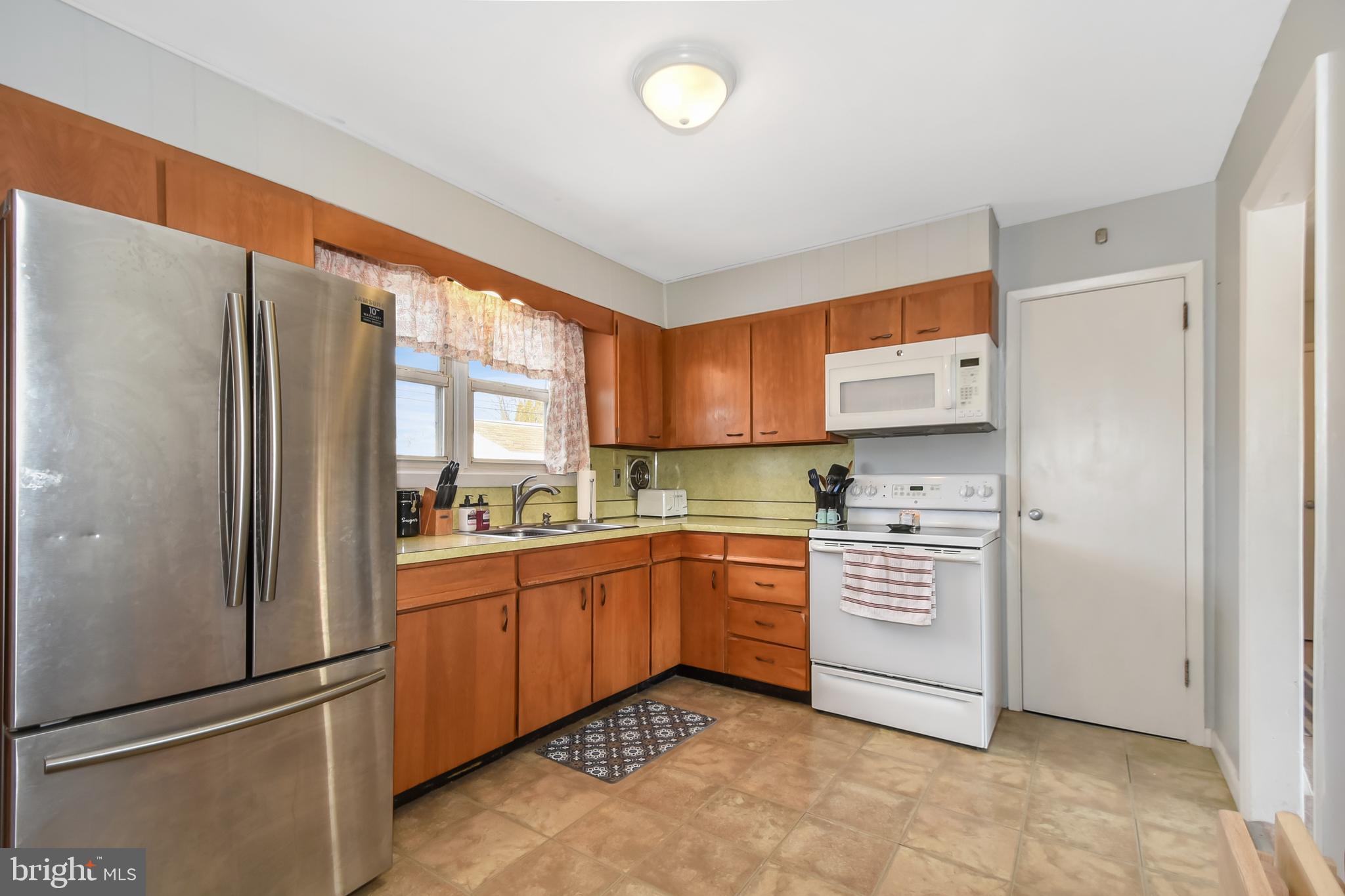 225 Ridge Avenue Middletown, PA 17057 - Photo 5 of 18 Gallery Image 5