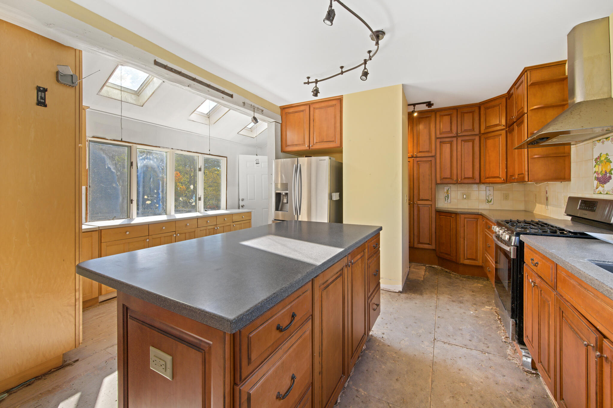 137 Old Belfast Road Frankfort, ME 04438 - Photo 11 of 60 137 Old Belfast Road