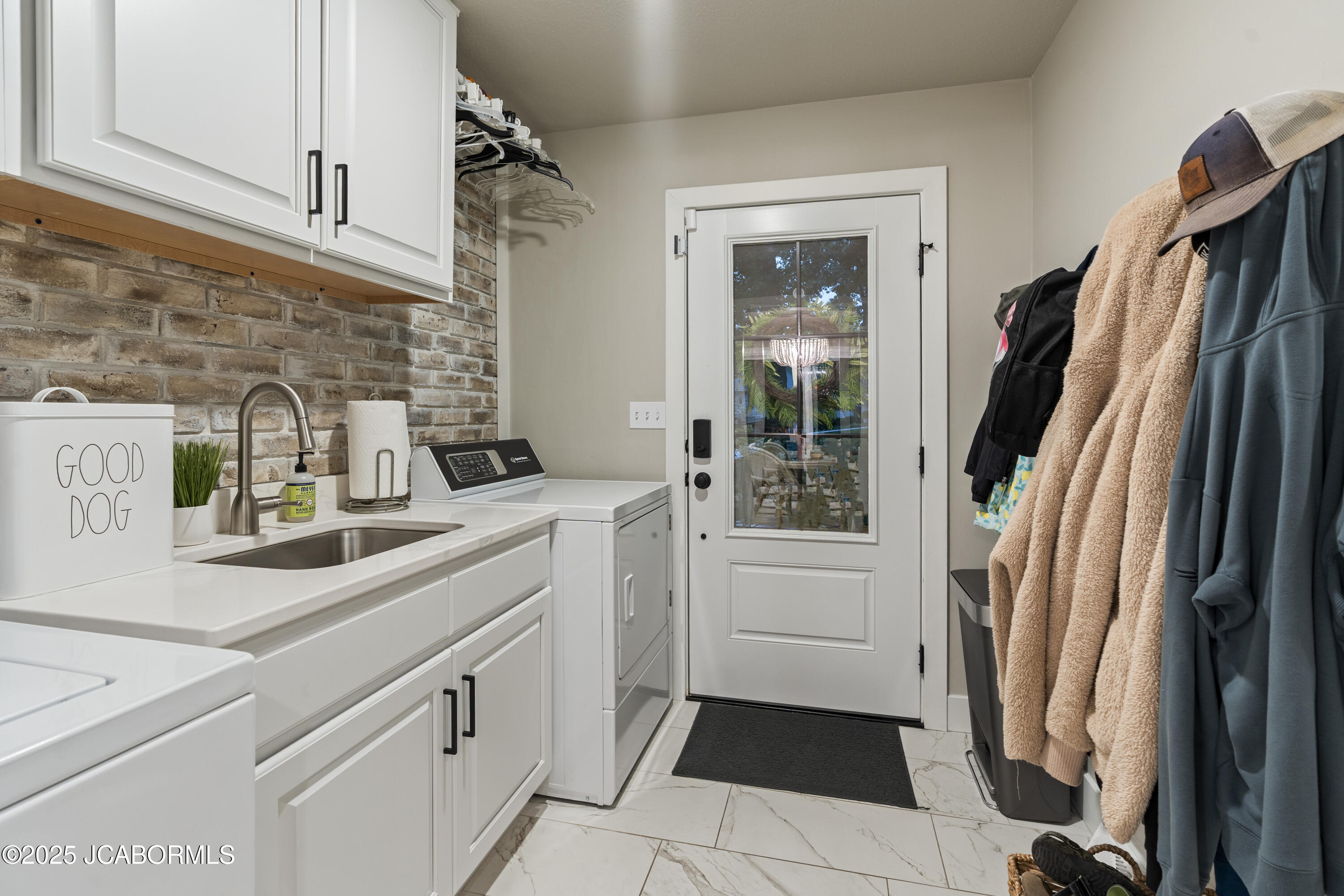 732 Hobbs Road Jefferson City, MO 65109 - Photo 11 of 42 A7_08169