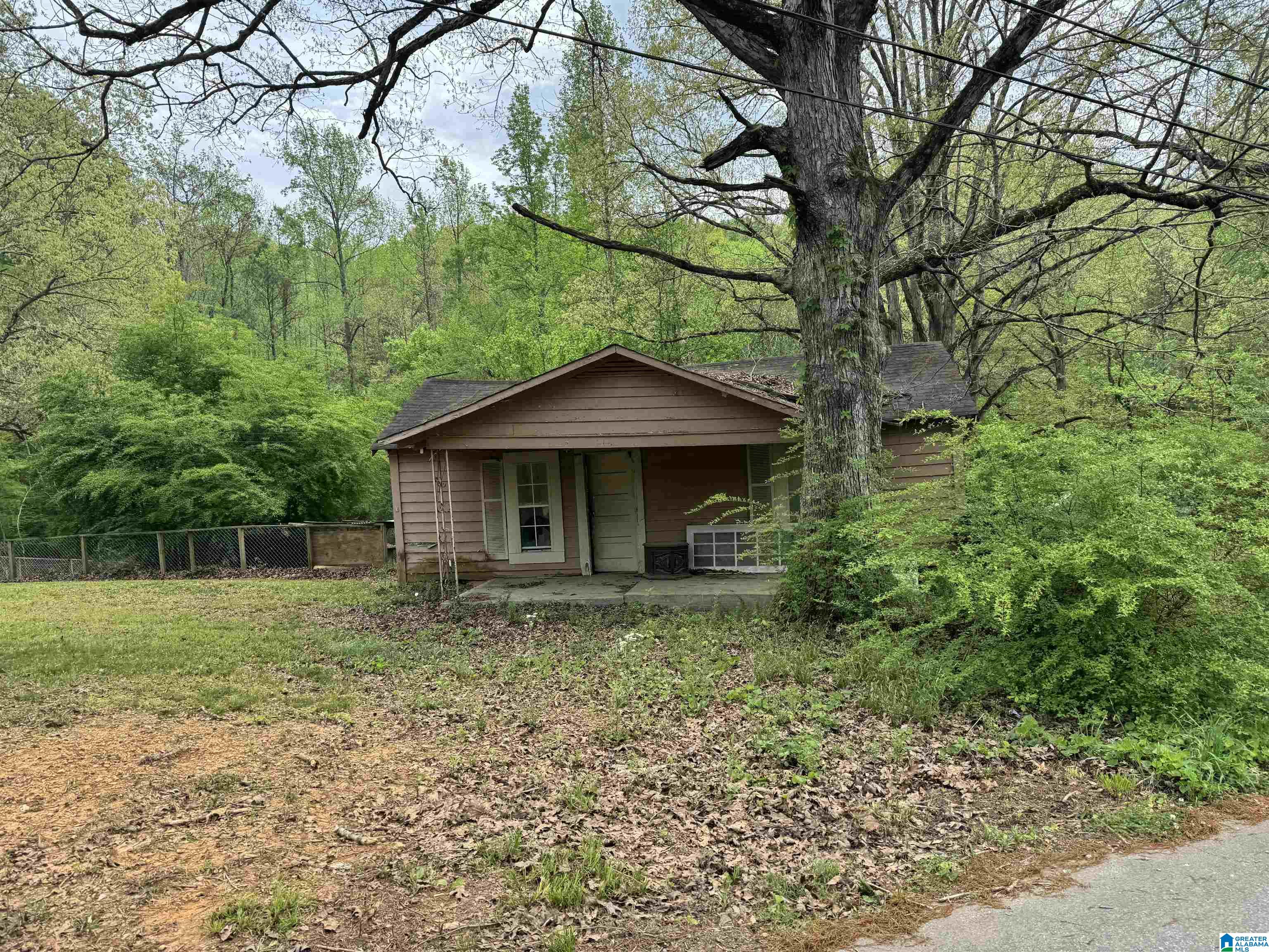 619 Markeeta Road Leeds, AL 35094 - Photo 1 of 4