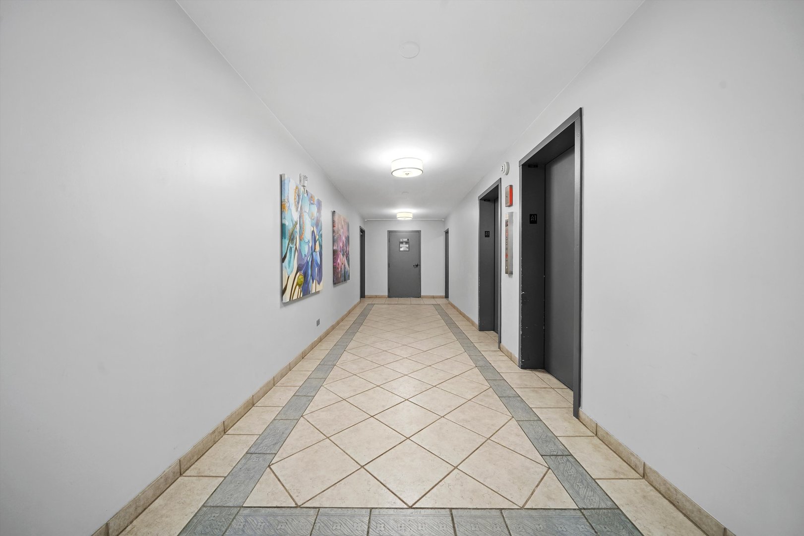 1405 East Central Road, Unit 110B Arlington Heights, IL 60005 - Photo 28 of 33 a view of entryway