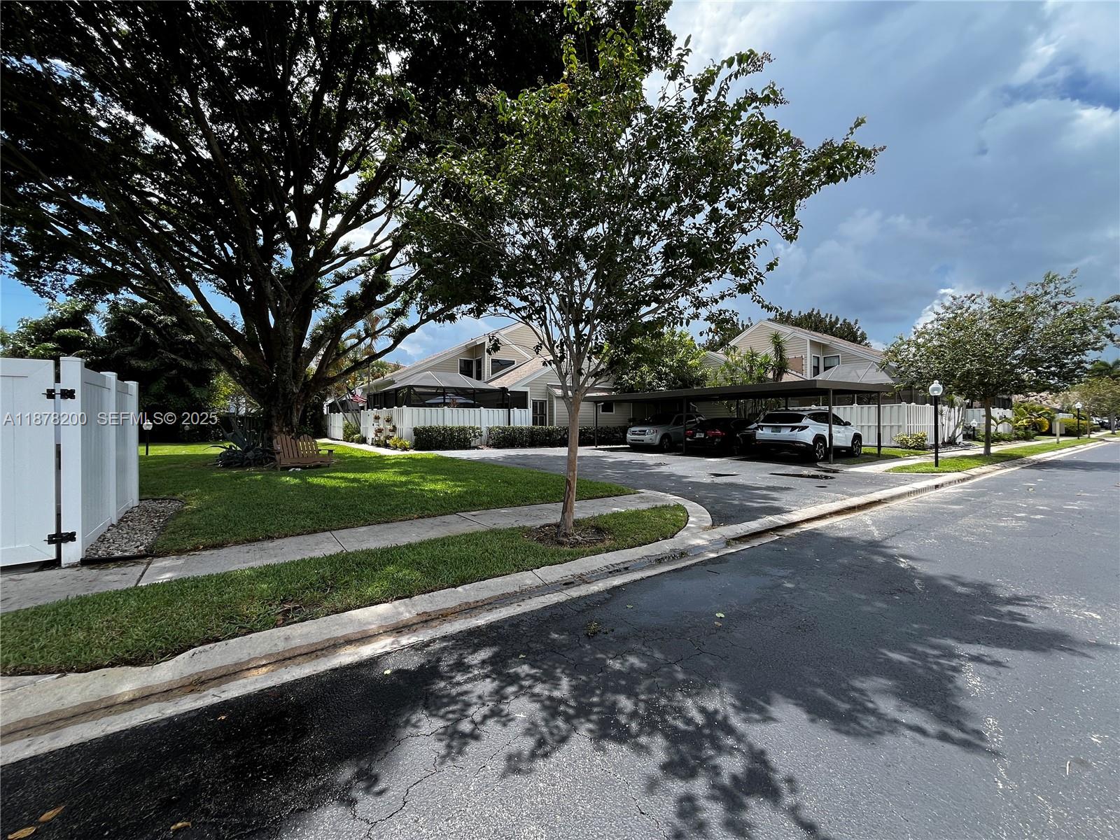 601 Summerwinds Lane Jupiter, FL 33458 - Photo 2 of 41