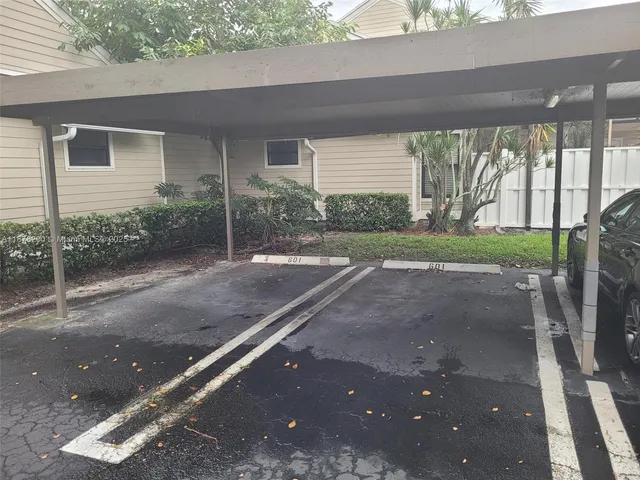 a view of a house with a big yard