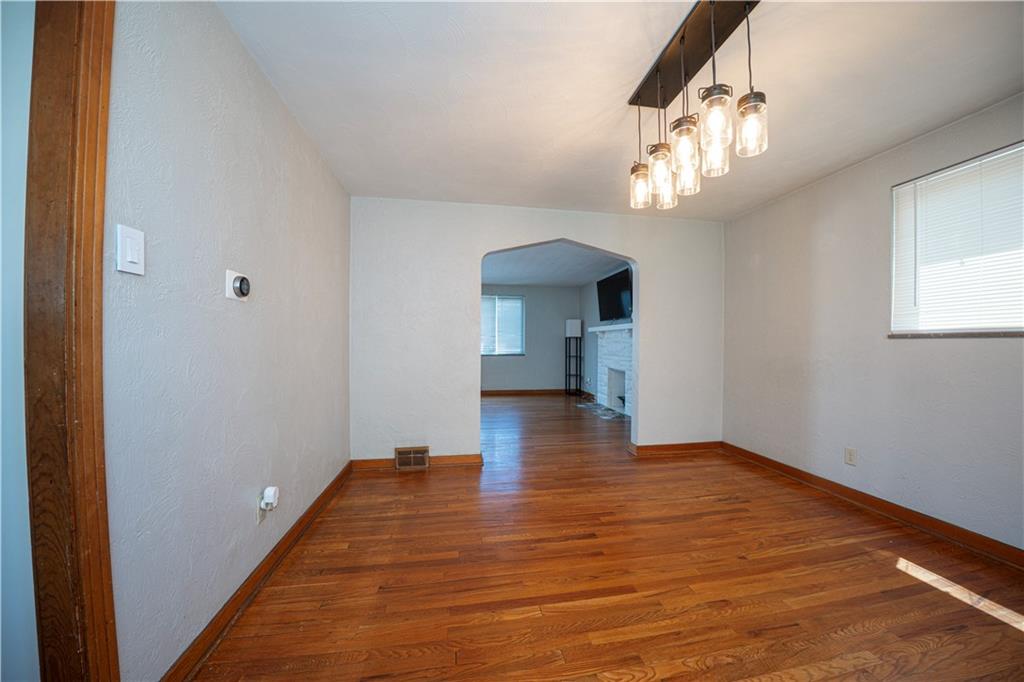 1504 Greentree Road Pittsburgh, PA 15220 - Photo 12 of 50 Gallery Image 12