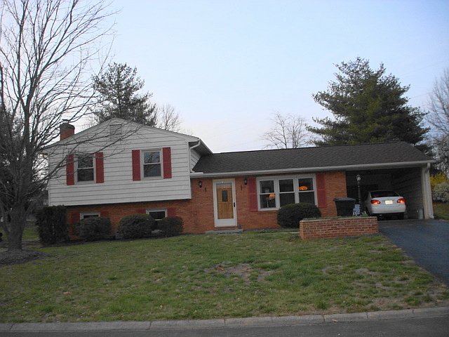 3671 Bower Road Roanoke, VA 24018 - Photo 15 of 15 Additional view of front of residence